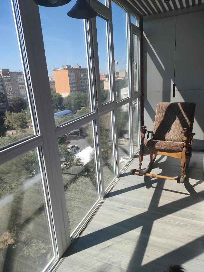 Двухкомнатная Квартира В Самом Центре Актобе المظهر الخارجي الصورة